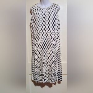 🛍️ BUNDLE ONLY 🛍️London Times Blue and White Polka Dot Dress